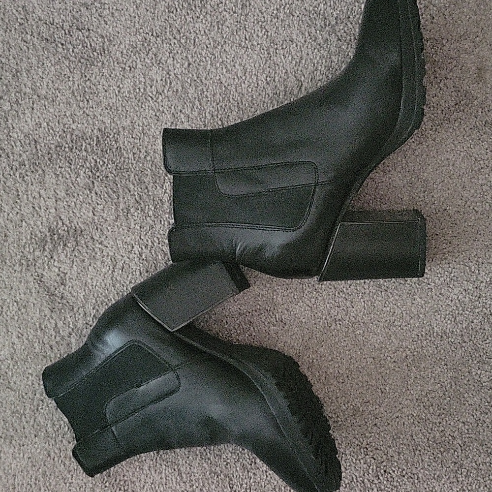 Jambu Elegant Black Ankle Boots